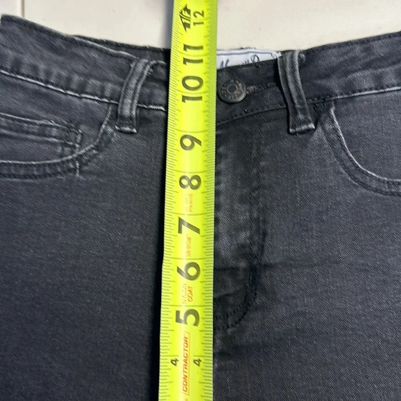 Moussy high rise denim cuff black shorts size small - Picture 5 of 12